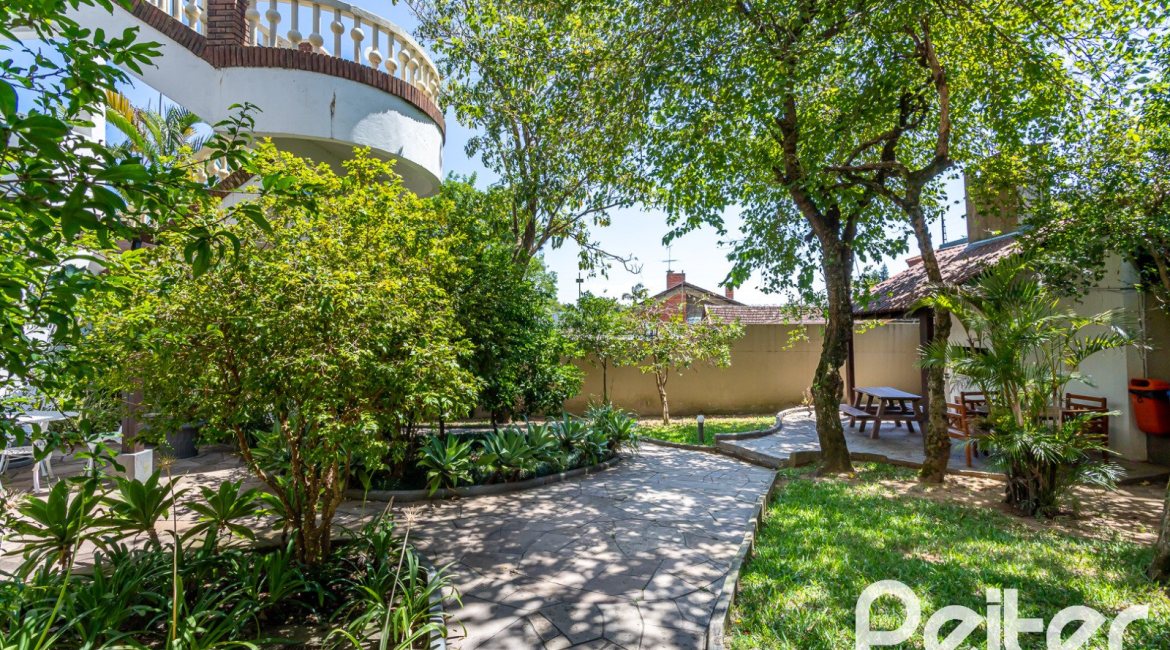 Apartamento à venda com 94m², 3 dormitórios, 1 suíte, 2 vagas, no bairro Tristeza em PORTO ALEGRE