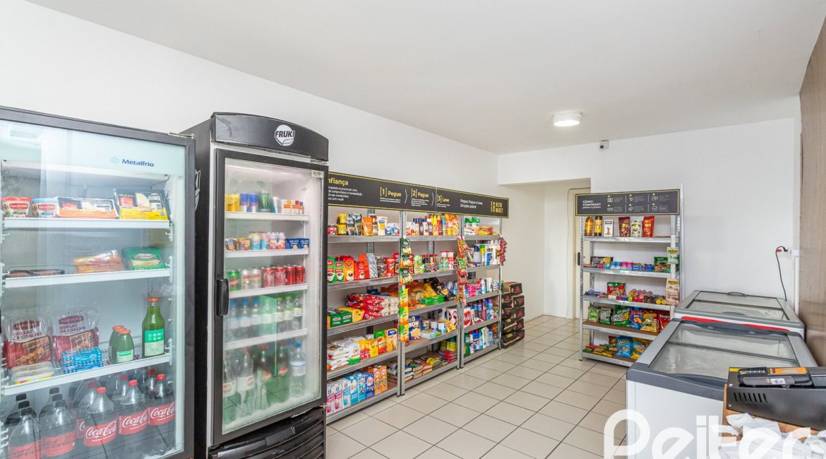 Apartamento à venda com 94m², 3 dormitórios, 1 suíte, 2 vagas, no bairro Tristeza em PORTO ALEGRE