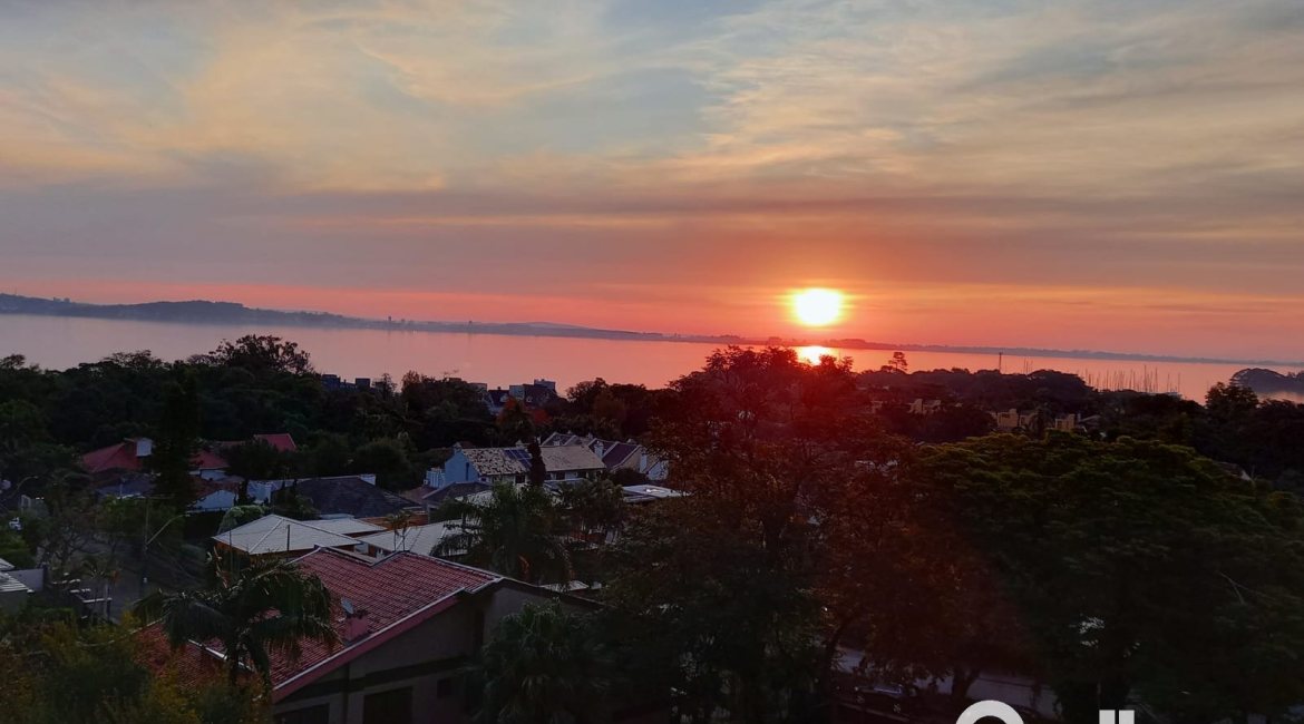 Apartamento à venda com 94m², 3 dormitórios, 1 suíte, 2 vagas, no bairro Tristeza em PORTO ALEGRE