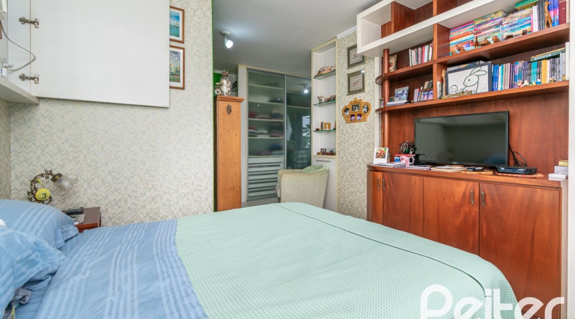 Apartamento à venda com 94m², 3 dormitórios, 1 suíte, 2 vagas, no bairro Tristeza em PORTO ALEGRE