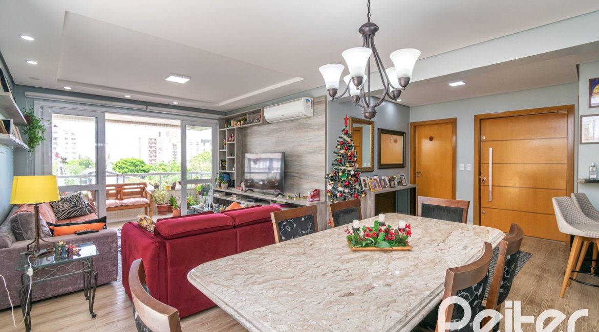 Apartamento à venda com 152m², 3 dormitórios, 1 suíte, 2 vagas, no bairro Tristeza em PORTO ALEGRE