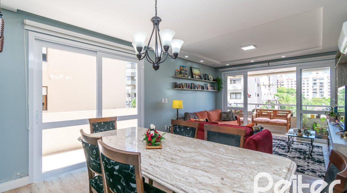 Apartamento à venda com 152m², 3 dormitórios, 1 suíte, 2 vagas, no bairro Tristeza em PORTO ALEGRE