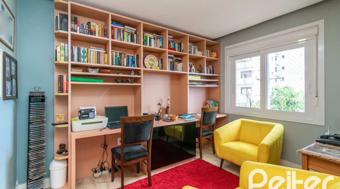 Apartamento à venda com 152m², 3 dormitórios, 1 suíte, 2 vagas, no bairro Tristeza em PORTO ALEGRE