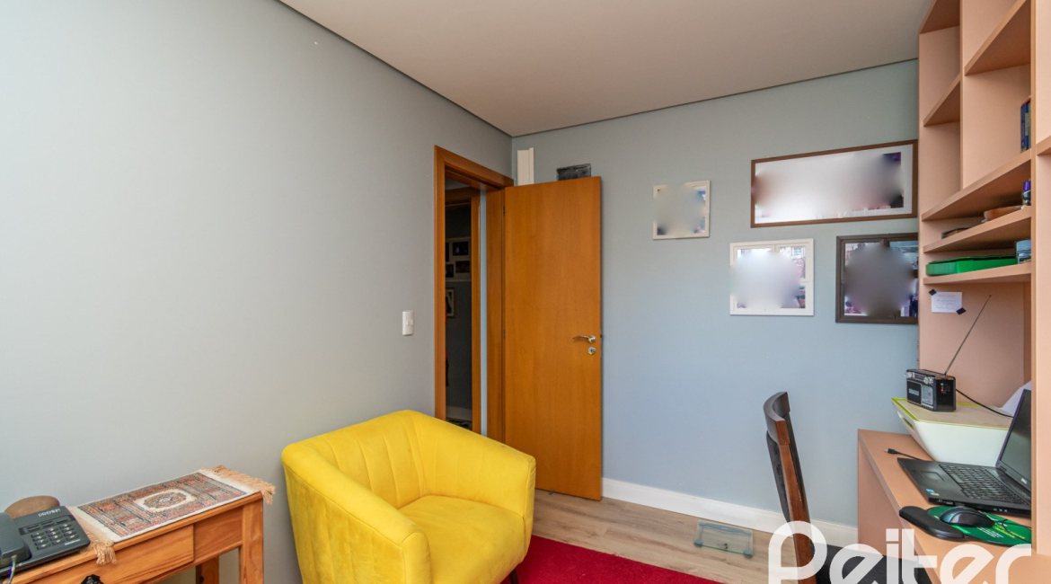 Apartamento à venda com 152m², 3 dormitórios, 1 suíte, 2 vagas, no bairro Tristeza em PORTO ALEGRE