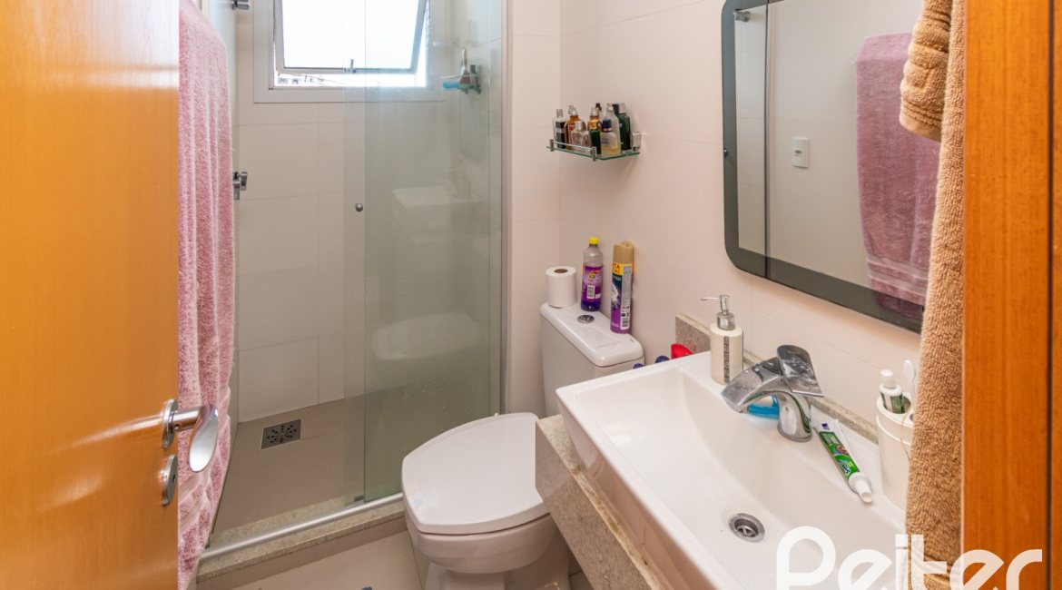 Apartamento à venda com 152m², 3 dormitórios, 1 suíte, 2 vagas, no bairro Tristeza em PORTO ALEGRE