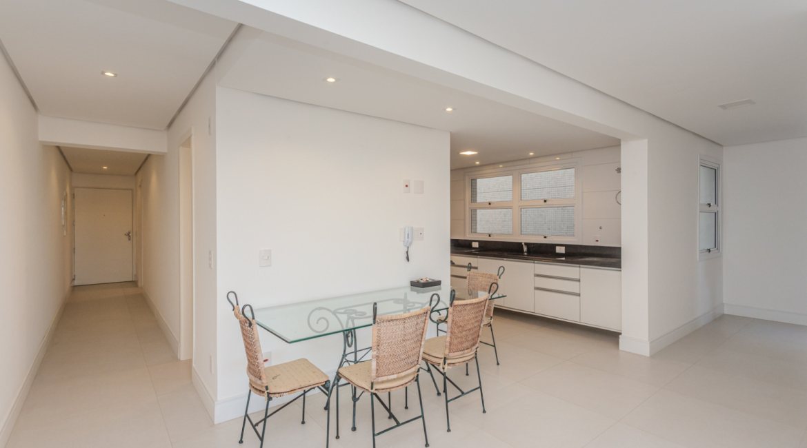 Apartamento à venda com 133m², 3 dormitórios, 3 suítes, 2 vagas, no bairro Tristeza em PORTO ALEGRE