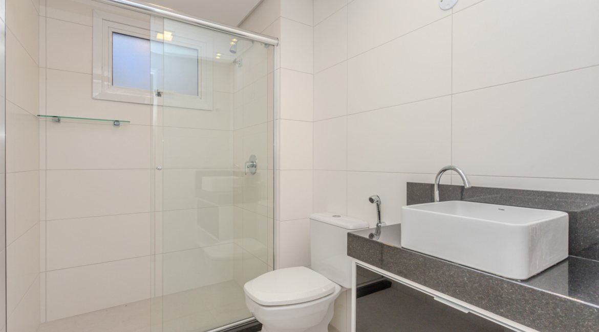 Apartamento à venda com 133m², 3 dormitórios, 3 suítes, 2 vagas, no bairro Tristeza em PORTO ALEGRE