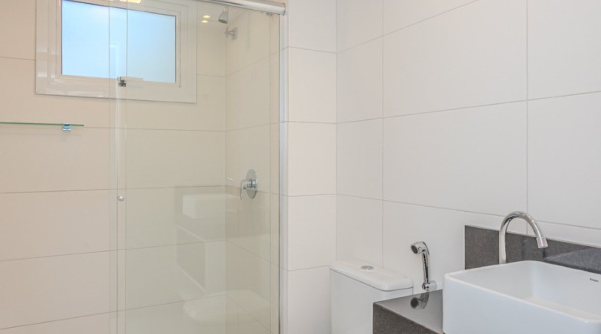 Apartamento à venda com 133m², 3 dormitórios, 3 suítes, 2 vagas, no bairro Tristeza em PORTO ALEGRE