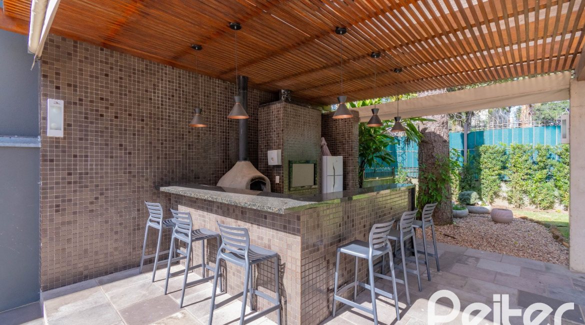 Apartamento à venda com 154m², 3 dormitórios, 1 suíte, 4 vagas, no bairro Tristeza em PORTO ALEGRE