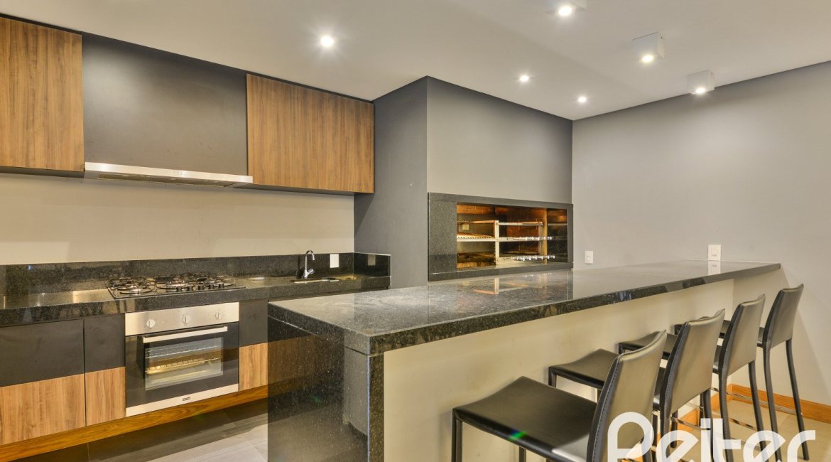 Apartamento à venda com 154m², 3 dormitórios, 1 suíte, 4 vagas, no bairro Tristeza em PORTO ALEGRE