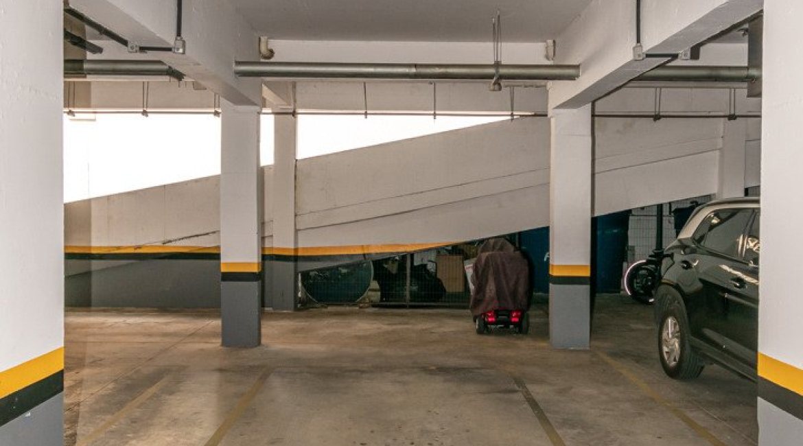 Cobertura à venda com 175m², 3 dormitórios, 1 suíte, 3 vagas, no bairro Tristeza em Porto Alegre