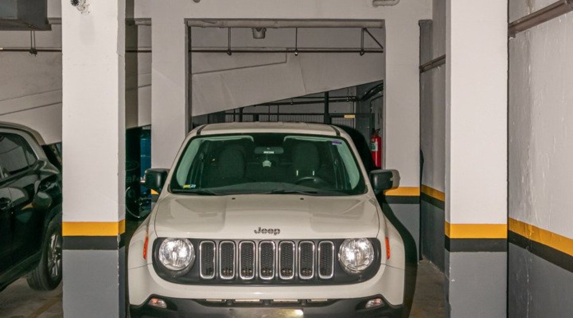 Cobertura à venda com 175m², 3 dormitórios, 1 suíte, 3 vagas, no bairro Tristeza em Porto Alegre