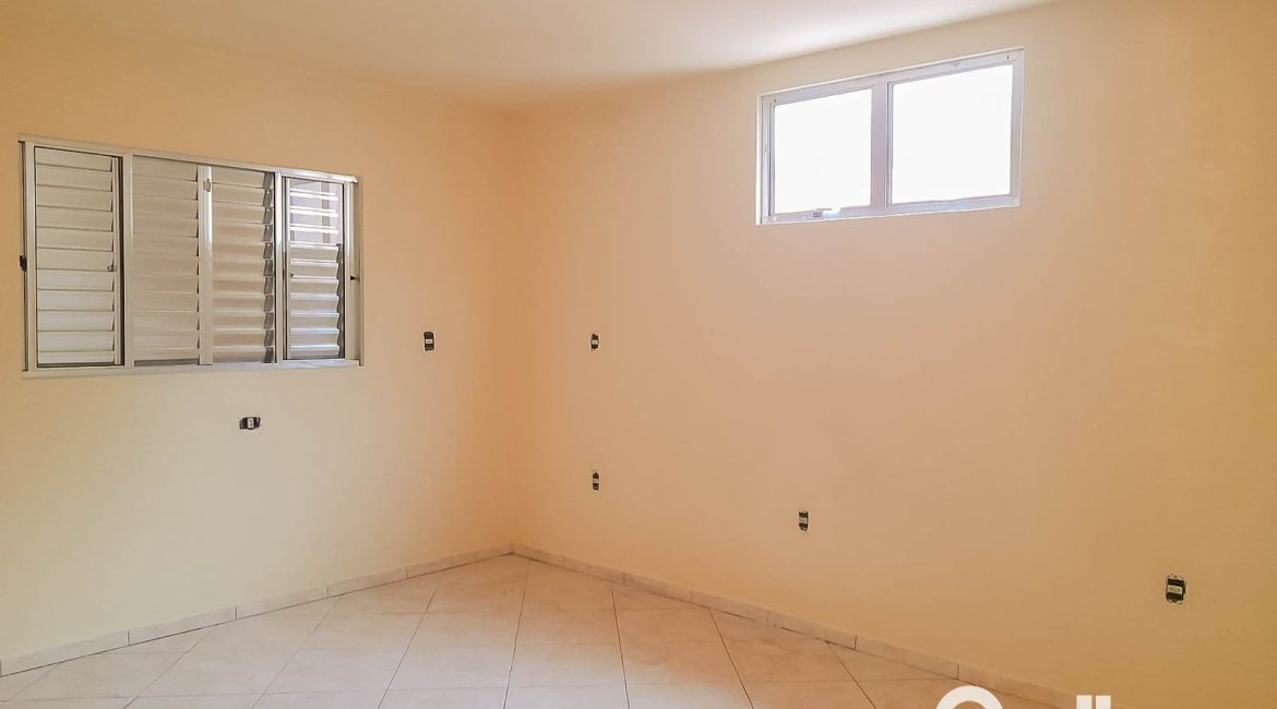 Casa à venda com 70m², 2 dormitórios, 2 vagas, no bairro Campo Novo em Porto Alegre