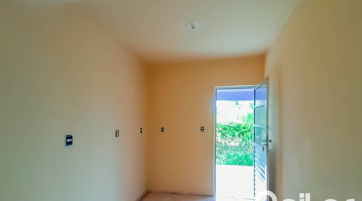 Casa à venda com 70m², 2 dormitórios, 2 vagas, no bairro Campo Novo em Porto Alegre
