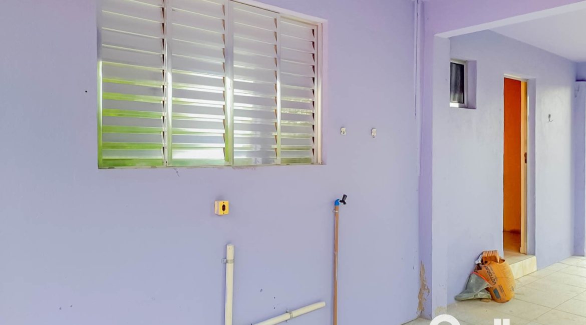 Casa à venda com 70m², 2 dormitórios, 2 vagas, no bairro Campo Novo em Porto Alegre