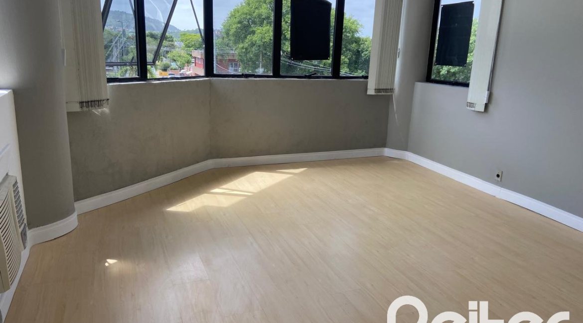 Comercial à venda com 26m², no bairro Ipanema em Porto Alegre