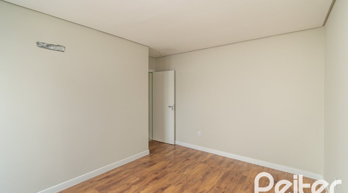 Casa em Condomínio à venda com 93m², 3 dormitórios, 1 suíte, 2 vagas, no bairro Hípica em Porto Alegre