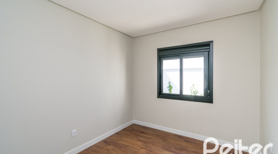 Casa em Condomínio à venda com 93m², 3 dormitórios, 1 suíte, 2 vagas, no bairro Hípica em Porto Alegre