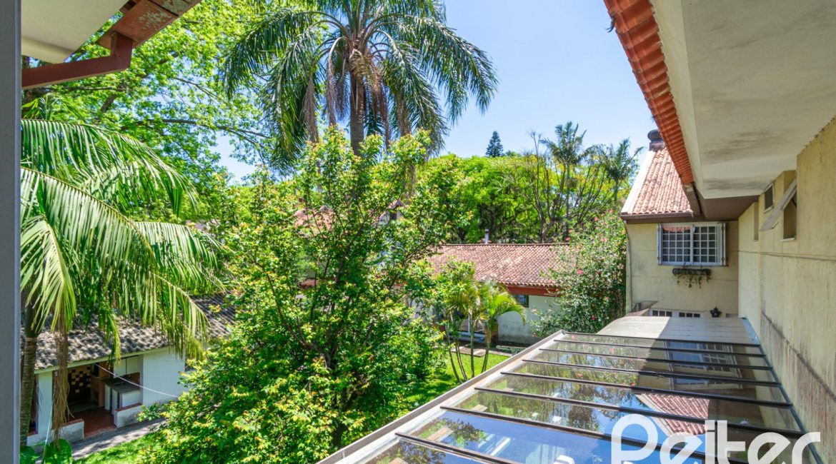 Casa em Condomínio à venda com 192m², 3 dormitórios, 2 suítes, 2 vagas, no bairro Jardim Isabel em Porto Alegre