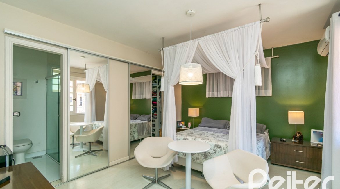 Casa em Condomínio à venda com 192m², 3 dormitórios, 2 suítes, 2 vagas, no bairro Jardim Isabel em Porto Alegre