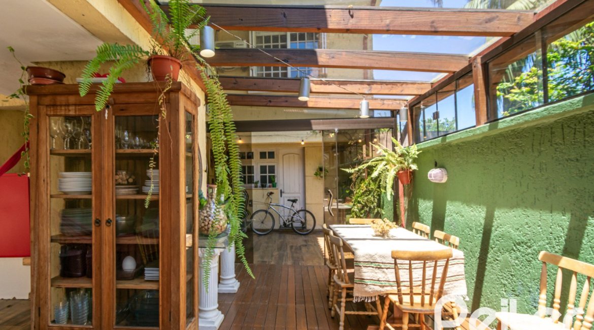 Casa em Condomínio à venda com 192m², 3 dormitórios, 2 suítes, 2 vagas, no bairro Jardim Isabel em Porto Alegre