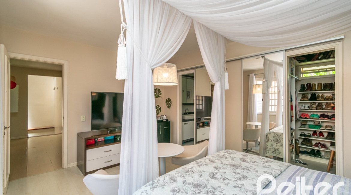 Casa em Condomínio à venda com 192m², 3 dormitórios, 2 suítes, 2 vagas, no bairro Jardim Isabel em Porto Alegre