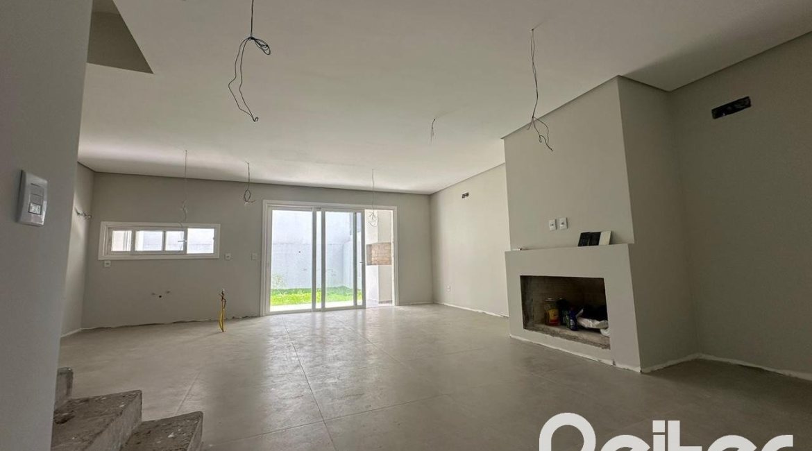 Casa em Condomínio à venda com 266m², 3 dormitórios, 3 suítes, 2 vagas, no bairro Hipica em PORTO ALEGRE