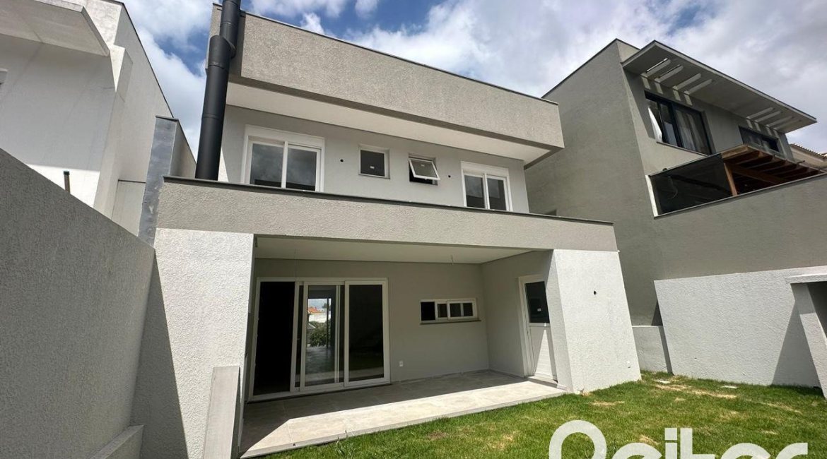 Casa em Condomínio à venda com 266m², 3 dormitórios, 3 suítes, 2 vagas, no bairro Hipica em PORTO ALEGRE