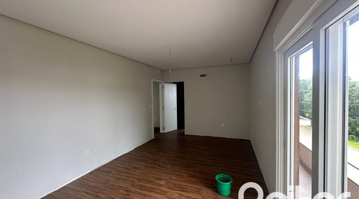 Casa em Condomínio à venda com 266m², 3 dormitórios, 3 suítes, 2 vagas, no bairro Hipica em PORTO ALEGRE