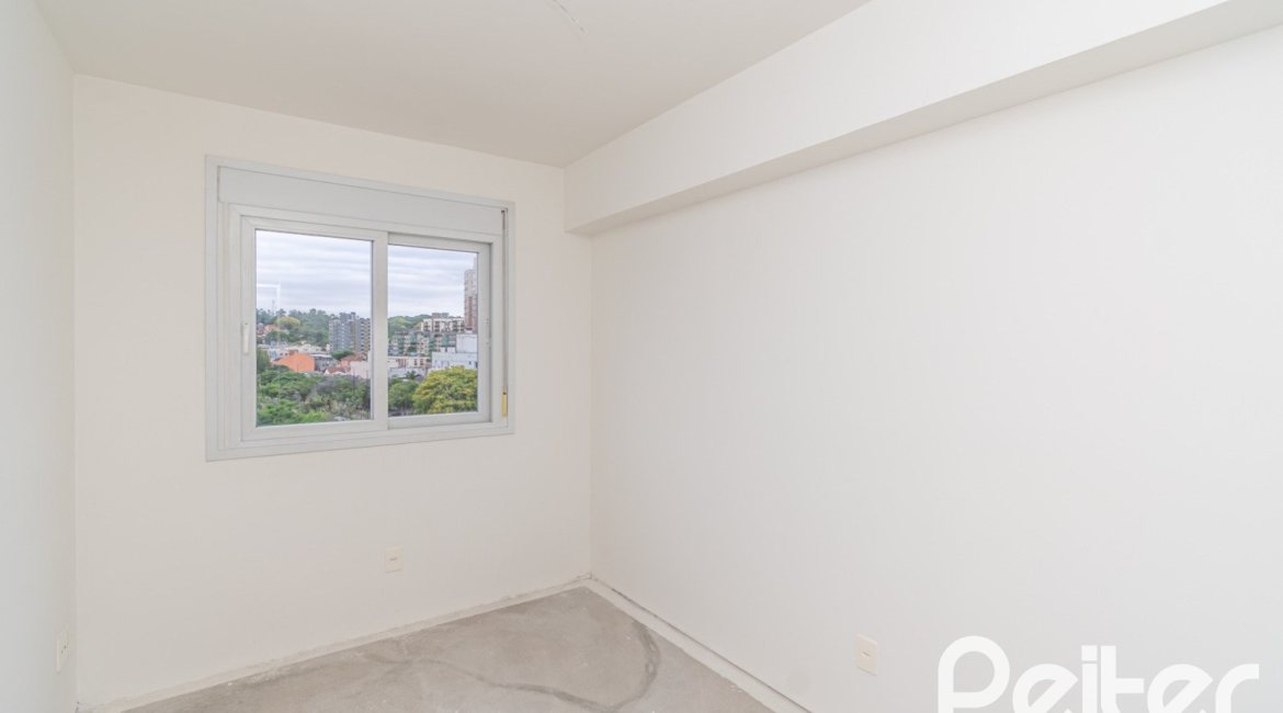 Apartamento à venda com 76m², 3 dormitórios, 1 suíte, 1 vaga, no bairro Azenha em Porto Alegre