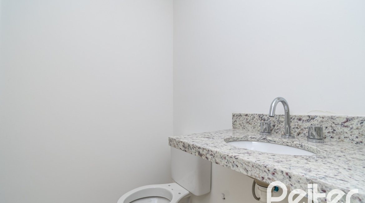 Apartamento à venda com 76m², 3 dormitórios, 1 suíte, 1 vaga, no bairro Azenha em Porto Alegre