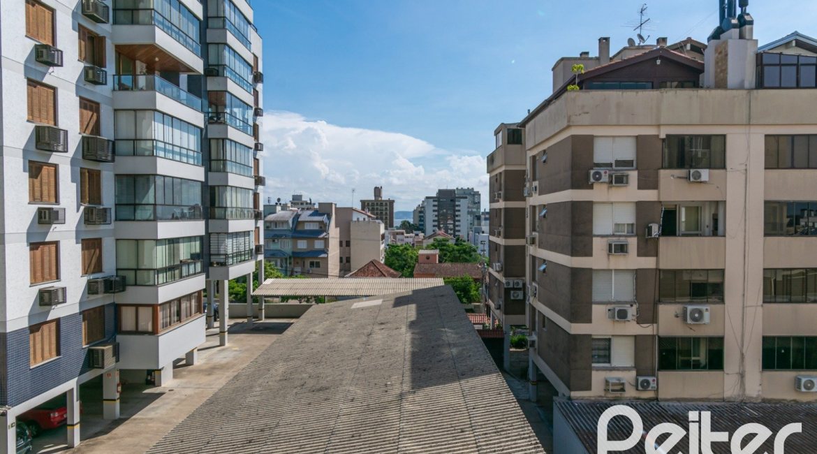 Apartamento à venda com 68m², 2 dormitórios, no bairro Tristeza em Porto Alegre