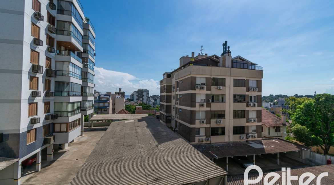 Apartamento à venda com 68m², 2 dormitórios, no bairro Tristeza em Porto Alegre