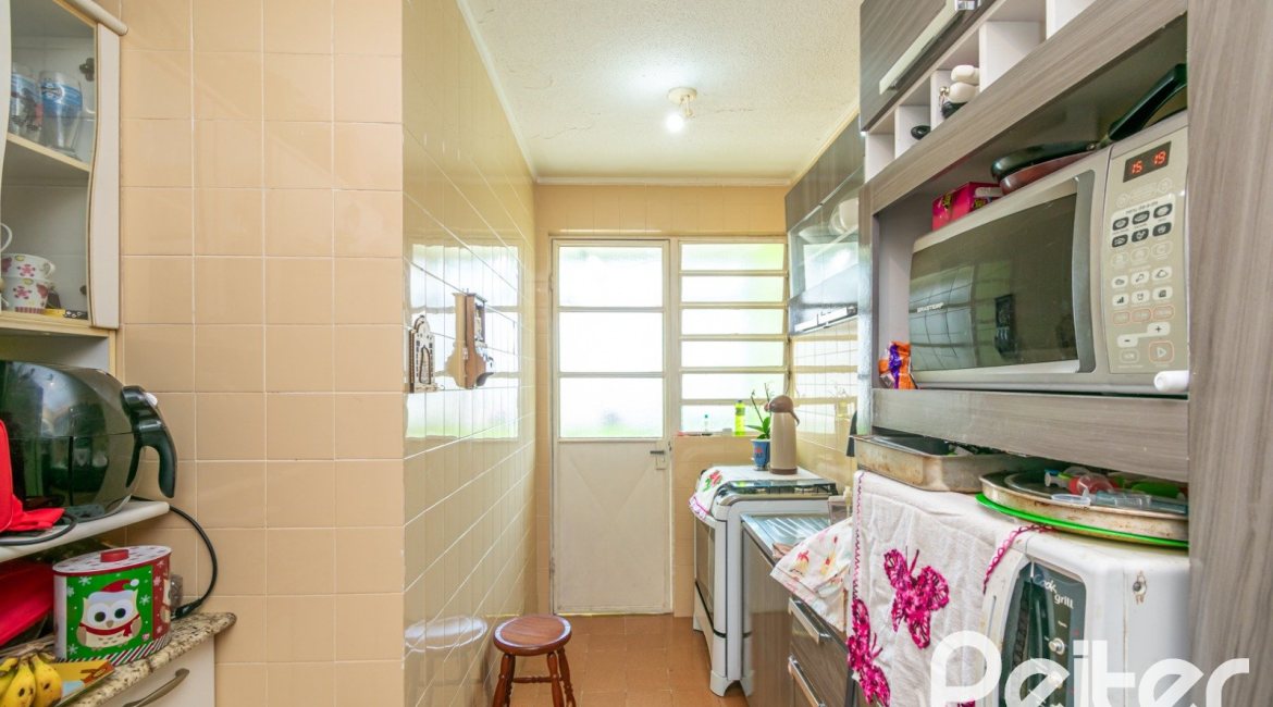 Apartamento à venda com 68m², 2 dormitórios, no bairro Tristeza em Porto Alegre