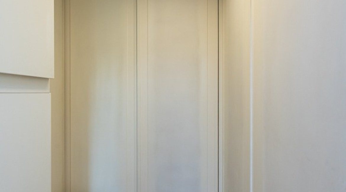 Casa à venda com 157m², 3 dormitórios, 1 suíte, 2 vagas, no bairro Ipanema em Porto Alegre