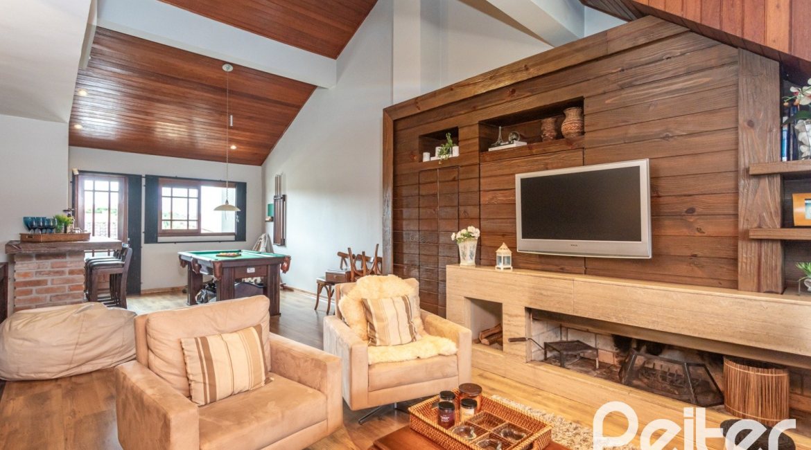 Casa à venda com 157m², 3 dormitórios, 1 suíte, 2 vagas, no bairro Ipanema em Porto Alegre