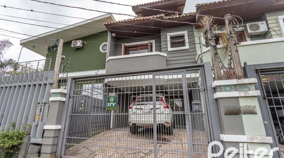 Casa à venda com 157m², 3 dormitórios, 1 suíte, 2 vagas, no bairro Ipanema em Porto Alegre