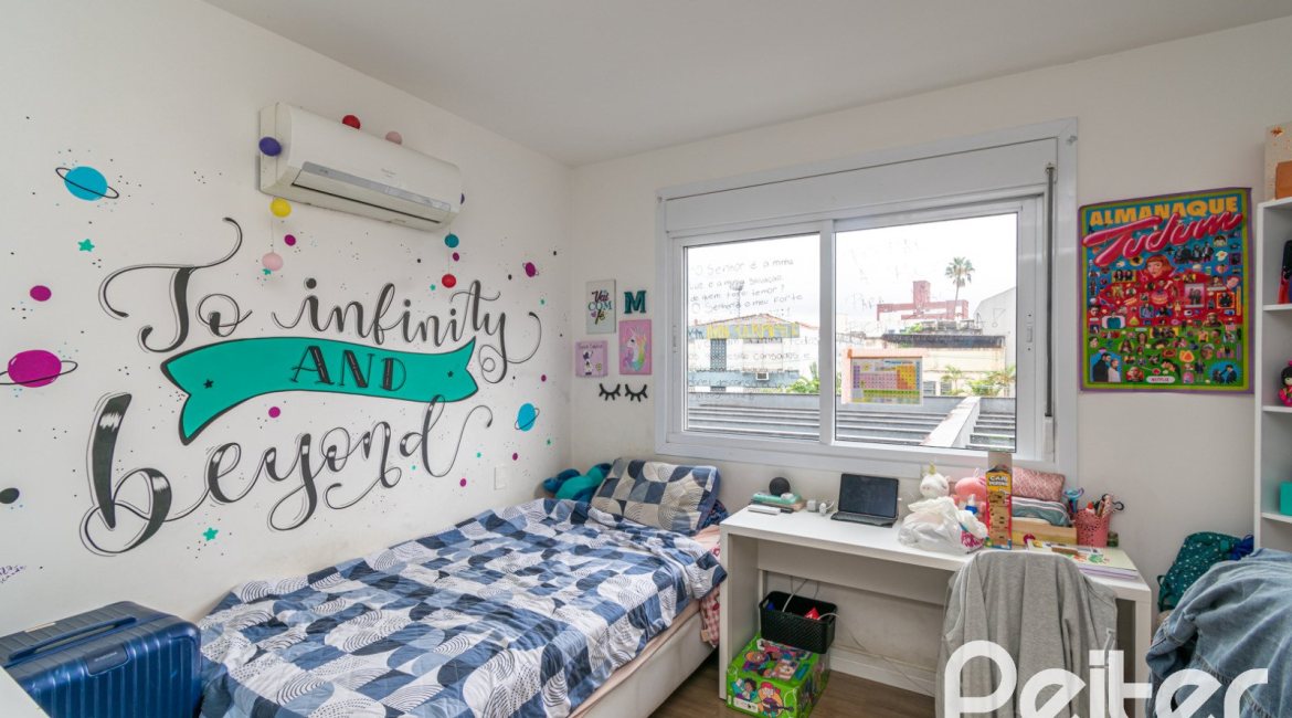 Apartamento à venda com 79m², 3 dormitórios, 1 suíte, 1 vaga, no bairro Cidade Baixa em Porto Alegre