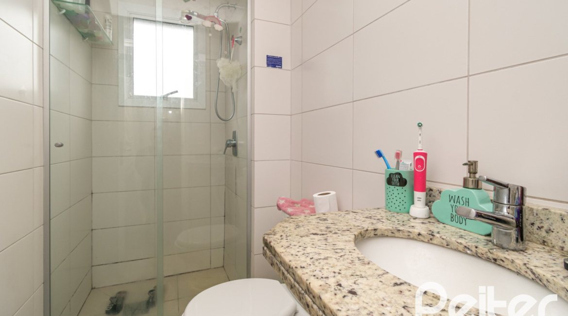 Apartamento à venda com 79m², 3 dormitórios, 1 suíte, 1 vaga, no bairro Cidade Baixa em Porto Alegre