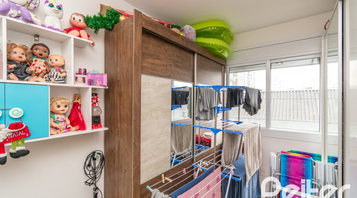 Apartamento à venda com 79m², 3 dormitórios, 1 suíte, 1 vaga, no bairro Cidade Baixa em Porto Alegre