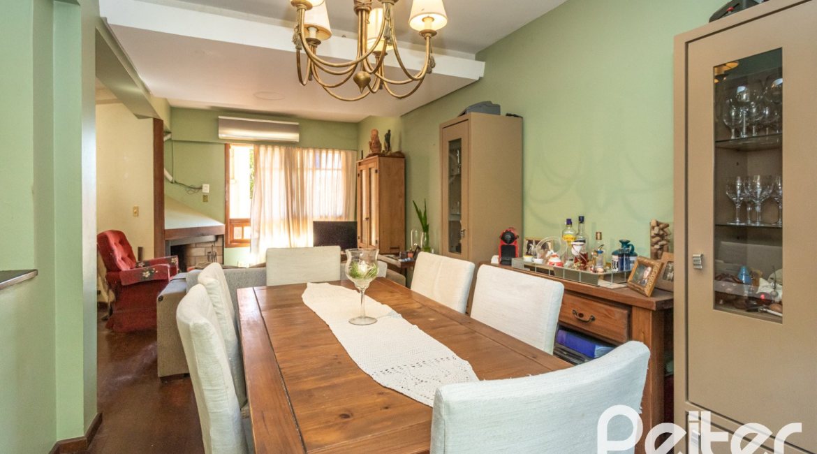 Casa em Condomínio à venda com 154m², 3 dormitórios, 1 suíte, 2 vagas, no bairro Ipanema em Porto Alegre