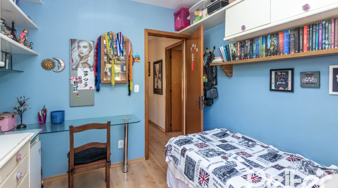 Casa em Condomínio à venda com 154m², 3 dormitórios, 1 suíte, 2 vagas, no bairro Ipanema em Porto Alegre