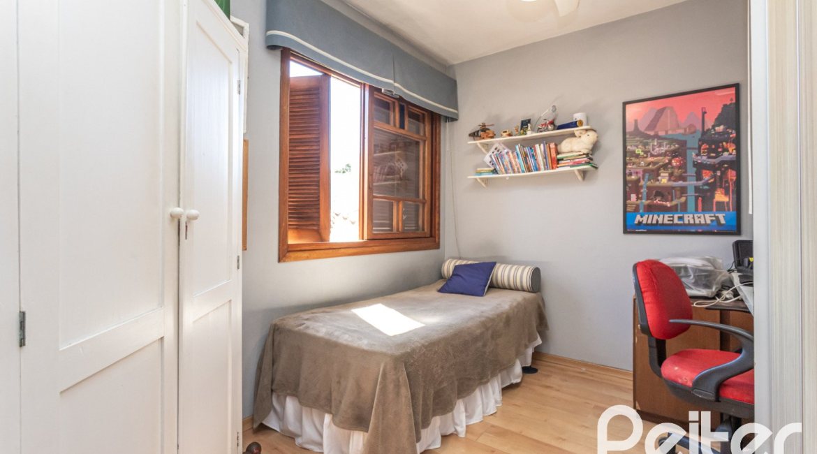 Casa em Condomínio à venda com 154m², 3 dormitórios, 1 suíte, 2 vagas, no bairro Ipanema em Porto Alegre