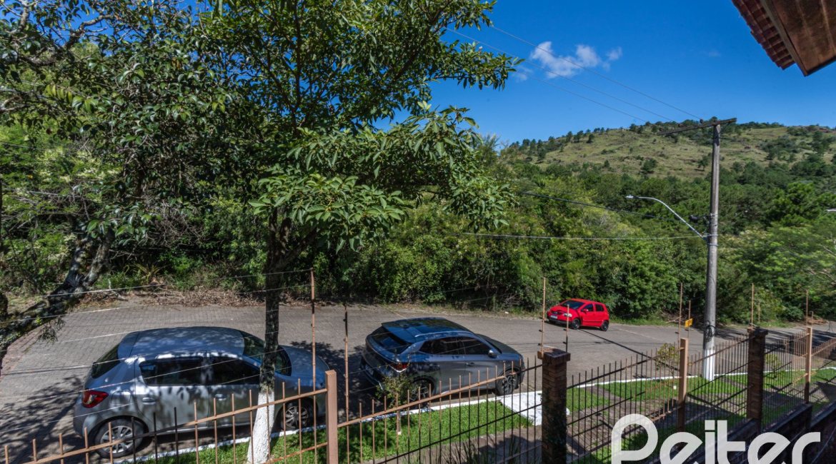 Casa em Condomínio à venda com 154m², 3 dormitórios, 1 suíte, 2 vagas, no bairro Ipanema em Porto Alegre