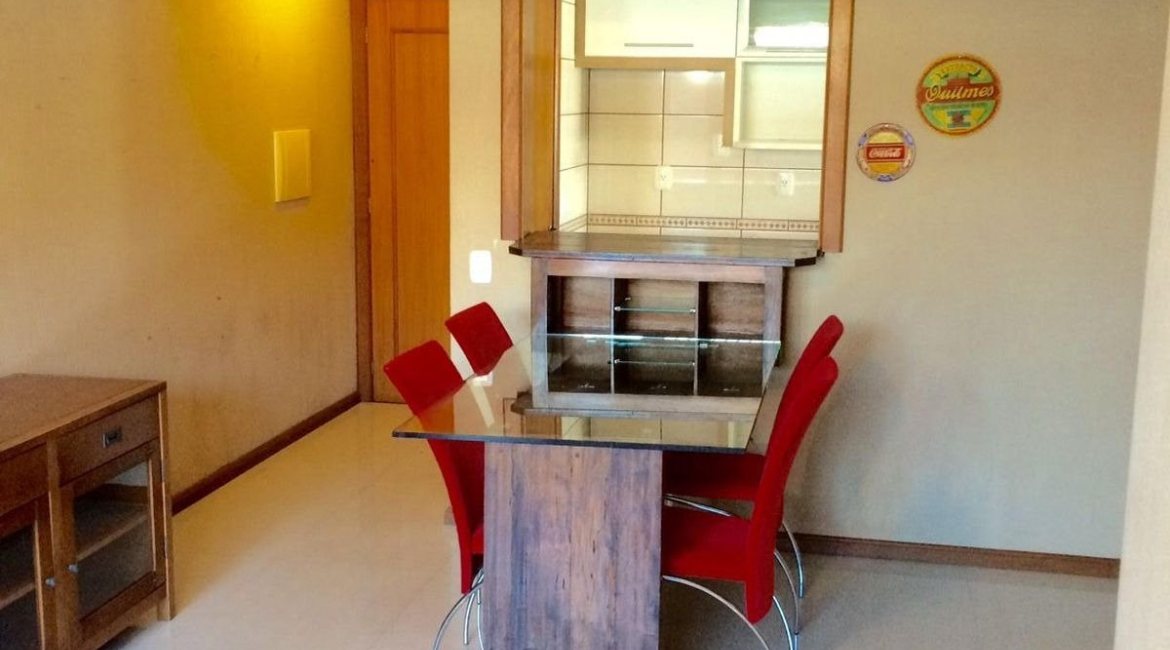 Apartamento à venda com 91m², 2 dormitórios, 1 suíte, 1 vaga, no bairro Menino Deus em Porto Alegre