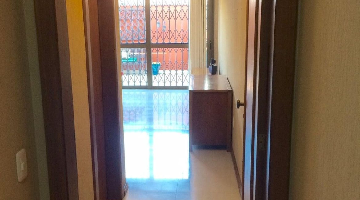 Apartamento à venda com 91m², 2 dormitórios, 1 suíte, 1 vaga, no bairro Menino Deus em Porto Alegre