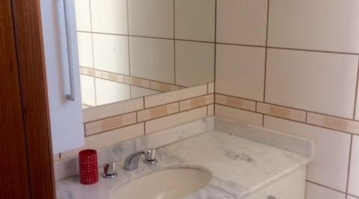 Apartamento à venda com 91m², 2 dormitórios, 1 suíte, 1 vaga, no bairro Menino Deus em Porto Alegre