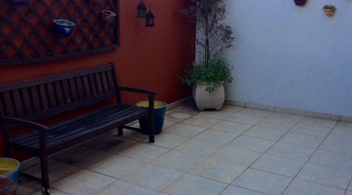 Apartamento à venda com 91m², 2 dormitórios, 1 suíte, 1 vaga, no bairro Menino Deus em Porto Alegre