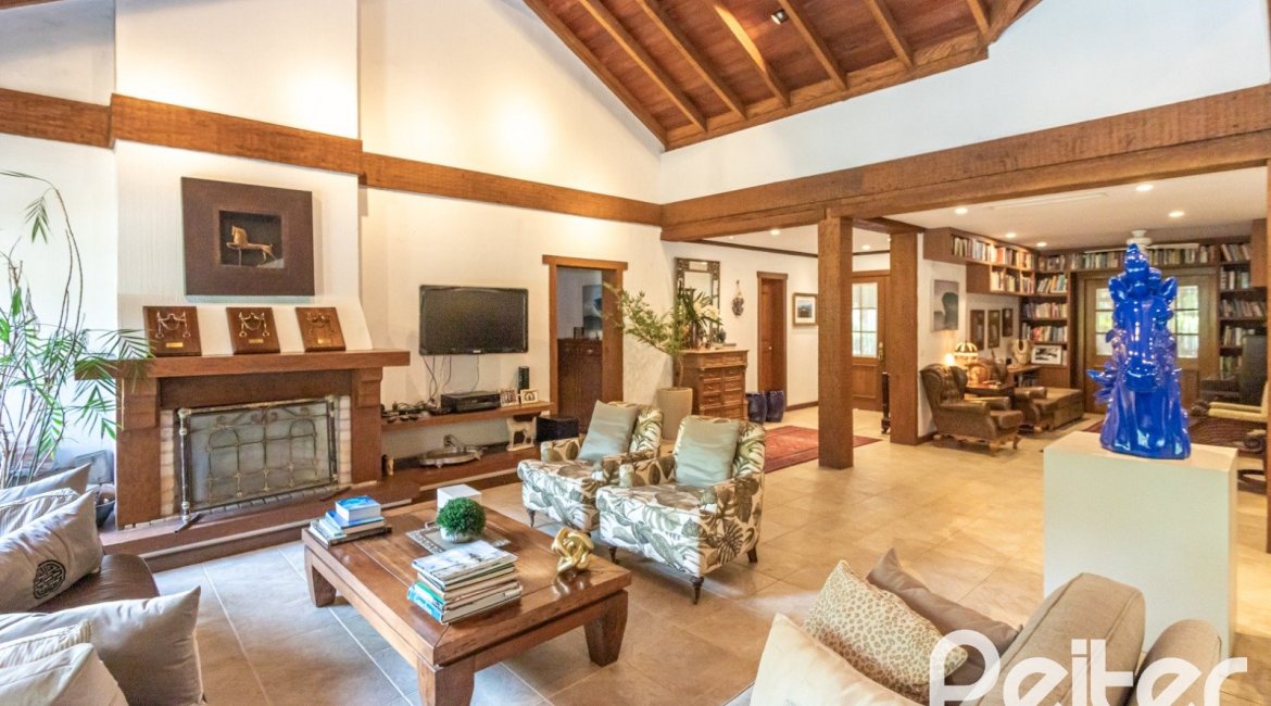 Casa em Condomínio à venda com 290m², 3 dormitórios, 3 suítes, 4 vagas, no bairro Terra Ville em PORTO ALEGRE