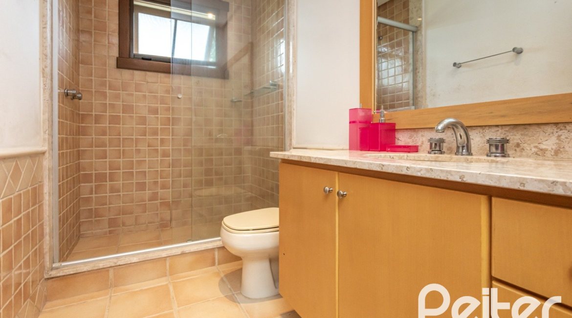 Casa em Condomínio à venda com 290m², 3 dormitórios, 3 suítes, 4 vagas, no bairro Terra Ville em PORTO ALEGRE